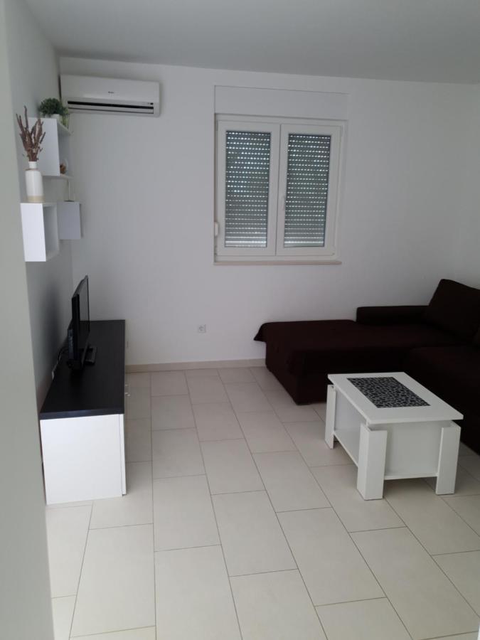 Apartmani Matko Nin Kültér fotó