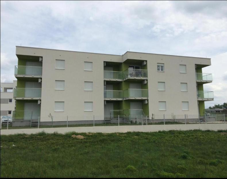 Apartmani Matko Nin Kültér fotó