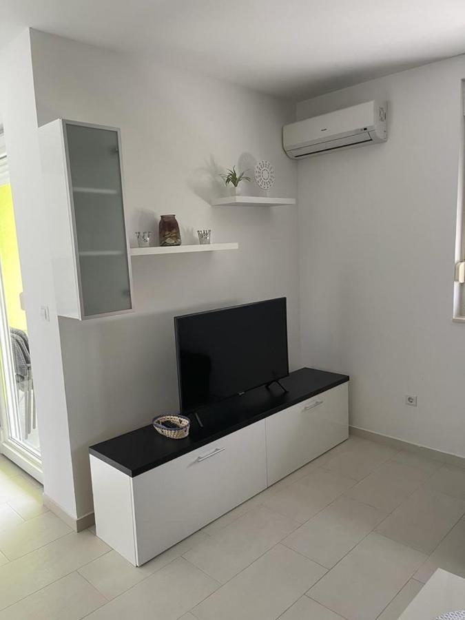 Apartmani Matko Nin Kültér fotó